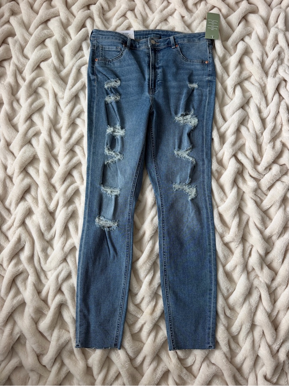 H&M Distressed Skinny Jeans in Medium Blue